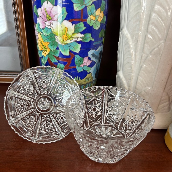 Crystal jewelry/sugar bowl/catch all vintage vase. - Picture 3 of 5